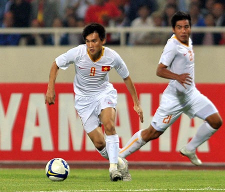 Tiền đạo Công Vinh: “ĐT Việt Nam sẽ vào đến trận chung kết” - 1 Tiền đạo Công Vinh: “ĐT Việt Nam sẽ vào đến trận chung kết” - 1