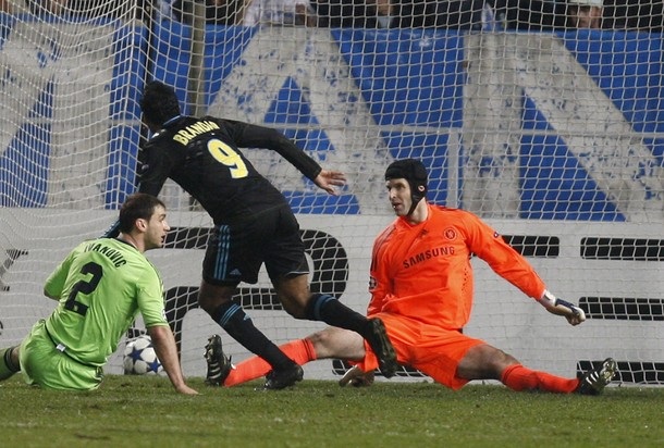 Chelsea kéo dài chuỗi ngày buồn - 1