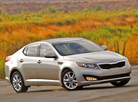 Kia sửa lỗi chân ga Optima 2011, triệu hồi Sorento - 1