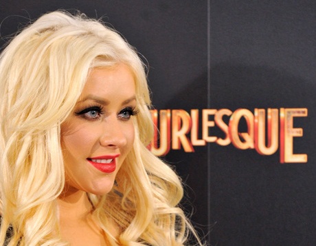 Cher khoe vẻ trẻ đẹp ở Madrid - 26