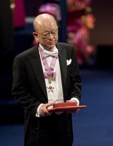 Lễ trao giải khép lại mùa Nobel - 7