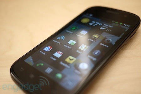 Mở hộp điện thoại Nexus S của Google - 10