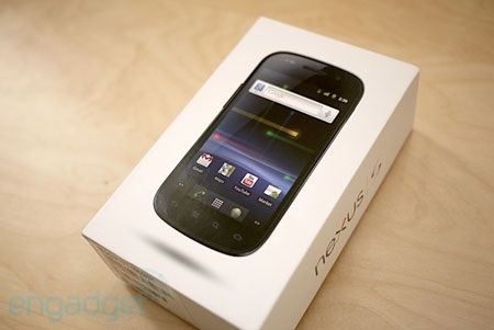 Mở hộp điện thoại Nexus S của Google - 2
