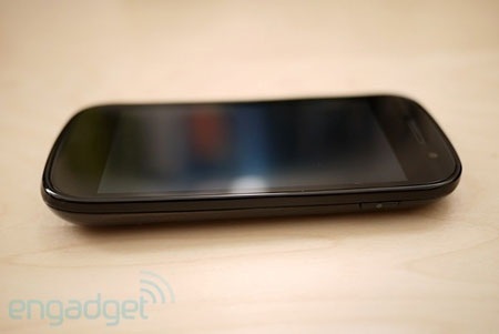 Mở hộp điện thoại Nexus S của Google - 5