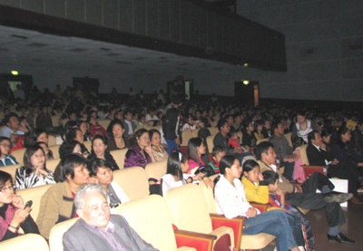 Gần 11 tỷ đồng đêm “Vòng tay nhân ái”  - 1