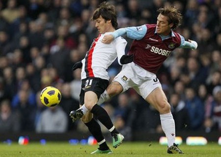 Hạ gục West Ham, Man City bắt kịp Arsenal - 3 Hạ gục West Ham, Man City bắt kịp Arsenal - 3