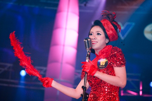 Sao mai điểm hẹn 8: Mỹ Tâm “cảnh báo” Hà Hoài Thu - 2