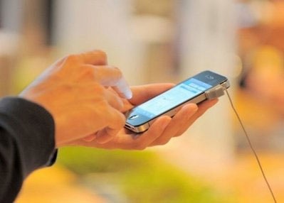 Tìm bạn gái ảo nhờ ứng dụng smartphone - 1 Tìm bạn gái ảo nhờ ứng dụng smartphone - 1