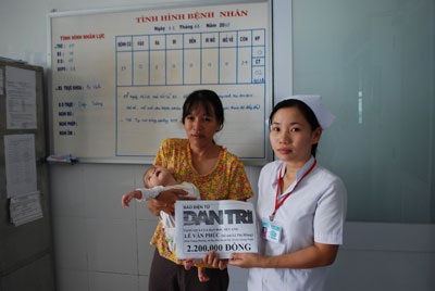 Ngày hôm nay (13/12) cháu Hằng sẽ được mổ tim đợt 1 - 1