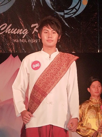 SV Kinh tế quốc dân…trao nhẫn cầu hôn trên sân khấu - 4 SV Kinh tế quốc dân…trao nhẫn cầu hôn trên sân khấu - 4