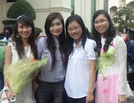 Nữ thủ khoa xinh đẹp ngại “làm cảnh” - 3