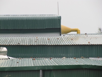 Hàng chục hộ dân khốn đốn vì nhà máy nhựa - 3 Hàng chục hộ dân khốn đốn vì nhà máy nhựa - 3