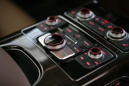 Audi A8L chính thức ra mắt tại Việt Nam - 20