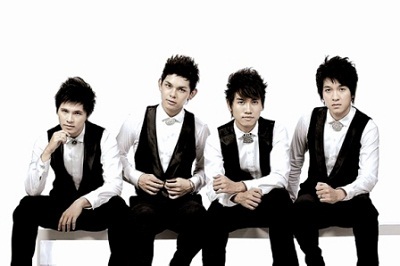 10 nam ca sĩ nào sẽ cùng Hồ Ngọc Hà đạt điểm 10 hoàn hảo? - 11