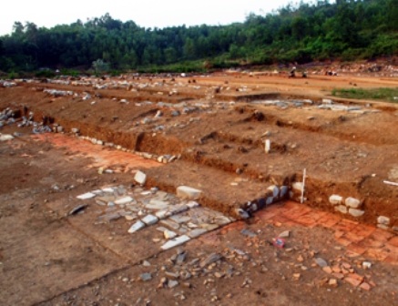 Phát hiện nhiều di vật và kiến trúc cổ tại thành nhà Hồ - 1