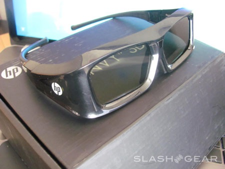 Cận cảnh laptop HP Envy 17 3D - 8