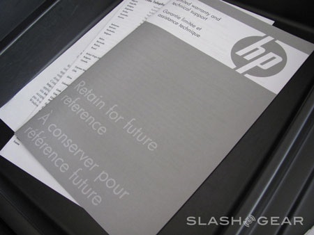 Cận cảnh laptop HP Envy 17 3D - 10