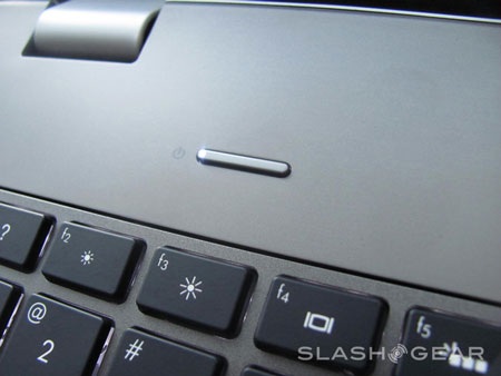 Cận cảnh laptop HP Envy 17 3D - 12