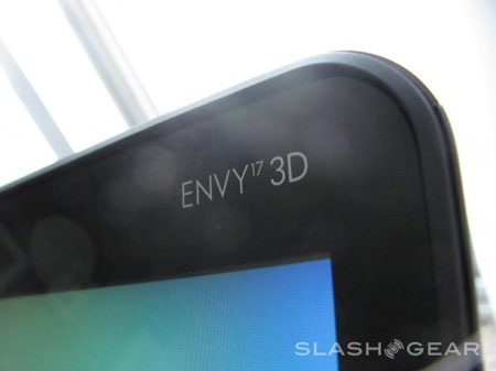 Cận cảnh laptop HP Envy 17 3D - 3