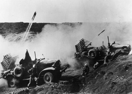 Thủ tướng Nhật thăm đảo “ma”  - 3