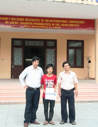 Em sinh viên có nguy cơ bỏ học đã yên tâm ngồi trên ghế giảng đường - 1 Em sinh viên có nguy cơ bỏ học đã yên tâm ngồi trên ghế giảng đường - 1