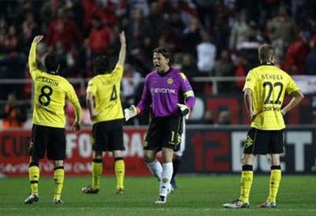 Liverpool nhất bảng, Dortmund chào từ biệt - 2 Liverpool nhất bảng, Dortmund chào từ biệt - 2