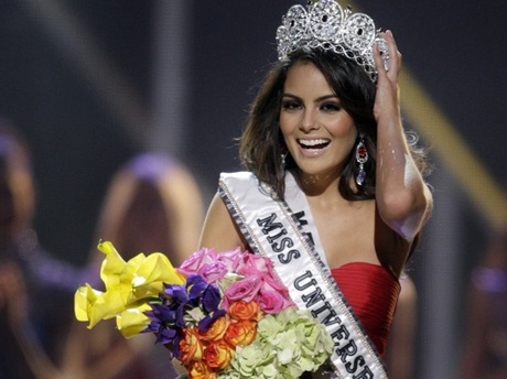 Hoa hậu Hoàn vũ 2011 tổ chức tại Brazil - 2 Hoa hậu Hoàn vũ 2011 tổ chức tại Brazil - 2