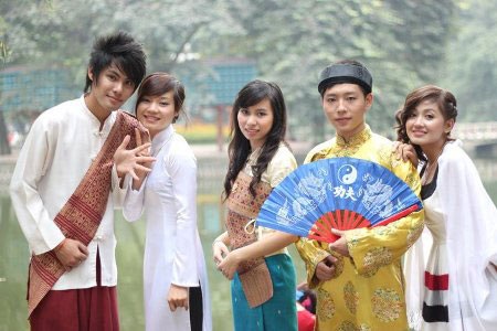 “Công tử Lào” thích “bún đậu mắm tôm” - 4