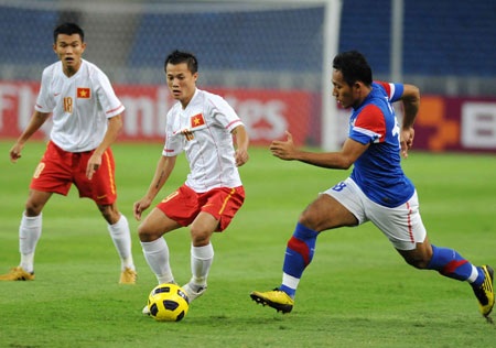 ĐT Việt Nam lách qua khe cửa hẹp? - 1