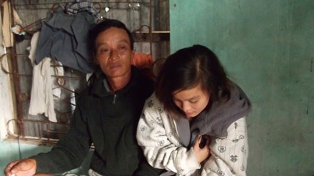 Gặp ngư ông 60 tuổi vật lộn với sóng dữ cứu người - 2