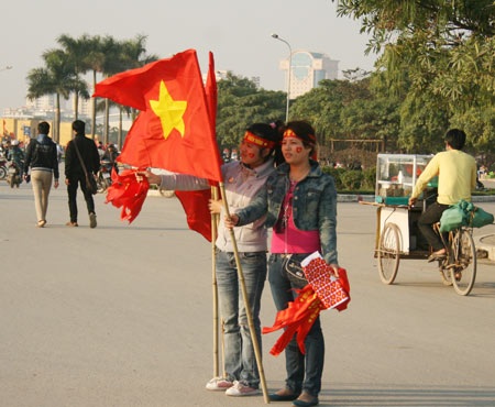 Khán giả hồi hộp chờ đón ĐT Việt Nam xuất trận - 1 Khán giả hồi hộp chờ đón ĐT Việt Nam xuất trận - 1