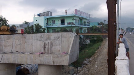 Lổn nhổn giao thông cửa ngõ thành phố - 4 Lổn nhổn giao thông cửa ngõ thành phố - 4