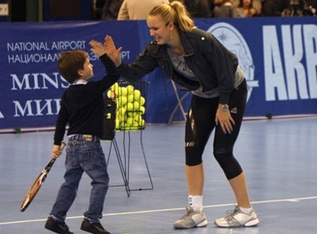 Wozniacki là nữ hoàng, Serena vẫn thống trị - 2 Wozniacki là nữ hoàng, Serena vẫn thống trị - 2