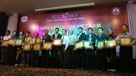 Hội ngộ kỷ lục gia lần thứ 20 - 1 Hội ngộ kỷ lục gia lần thứ 20 - 1