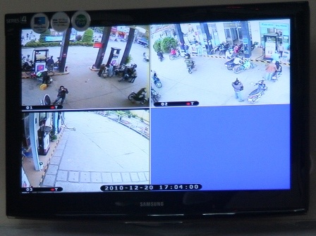 Buộc thôi việc nhân viên cây xăng hành hung khách - 2