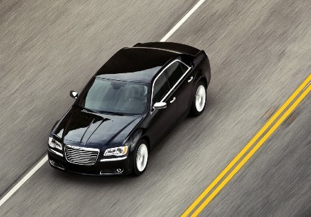 Chrysler 300 bản 2011 có giá từ dưới 30.000 USD - 5