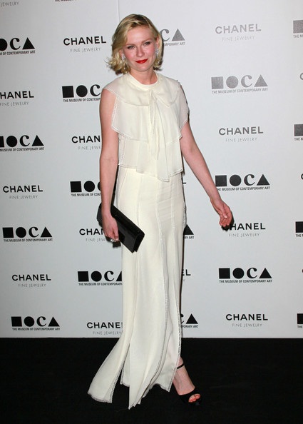 Người đẹp Hollywood “kết” màu trắng - 15