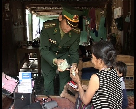 Người thầy thuốc mang quân hàm xanh - 1 Người thầy thuốc mang quân hàm xanh - 1
