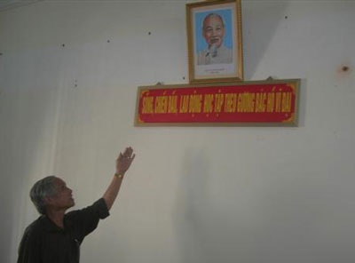 Người người hát Quốc ca, nhà nhà treo ảnh Bác Hồ - 1 Người người hát Quốc ca, nhà nhà treo ảnh Bác Hồ - 1