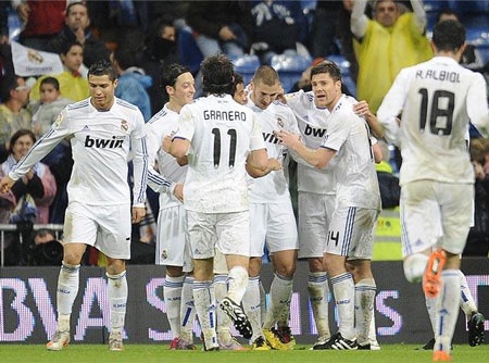 C. Ronaldo lập hattrick, Real đè bẹp Levante 8-0 - 1 C. Ronaldo lập hattrick, Real đè bẹp Levante 8-0 - 1