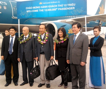 Vietnam Airlines đón vị khách thứ 12 triệu - 1