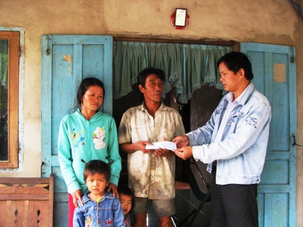 Nữ sinh 10 tuổi quên mình cứu bạn - 1