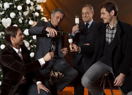 Thầy trò Mourinho đón Giáng sinh vui vẻ - 1