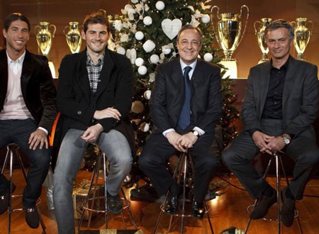 Thầy trò Mourinho đón Giáng sinh vui vẻ - 3