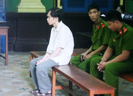 Bi kịch tình yêu đơn phương của một bác sĩ trẻ - 1