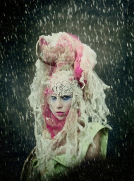 Lady Gaga, Emma Watson, Naomi Campbell lọt Top của Vogue - 7 Lady Gaga, Emma Watson, Naomi Campbell lọt Top của Vogue - 7