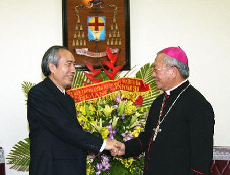 Lãnh đạo Đảng, Nhà nước chúc mừng các chức sắc, giáo dân nhân Giáng sinh - 1