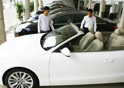 Xài sang đồ ngoại gần 10 tỷ USD - 1 Xài sang đồ ngoại gần 10 tỷ USD - 1