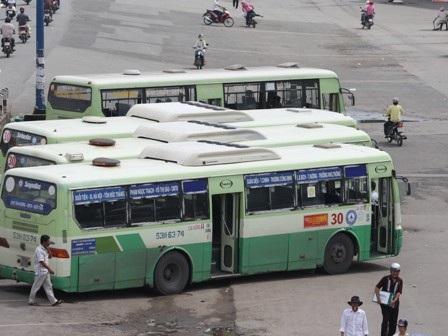 TPHCM: Buýt, phà tăng chuyến và tăng giá - 1