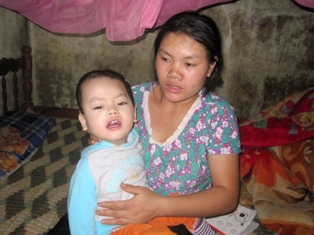 Không được phẫu thuật, con tôi sẽ chết! - 1